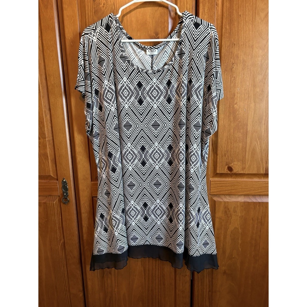Blac/White Dress Blouse
